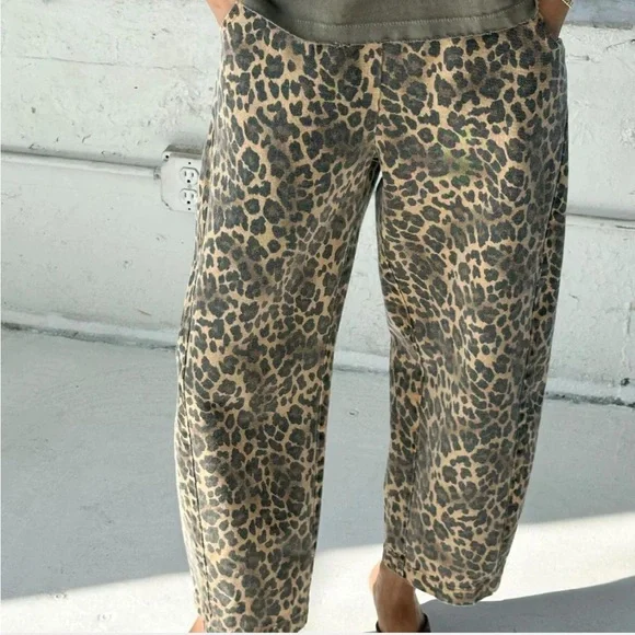 Le Bon Shoppe Leopard Print Wide-Leg cropped Pants - Picture 4 of 5
